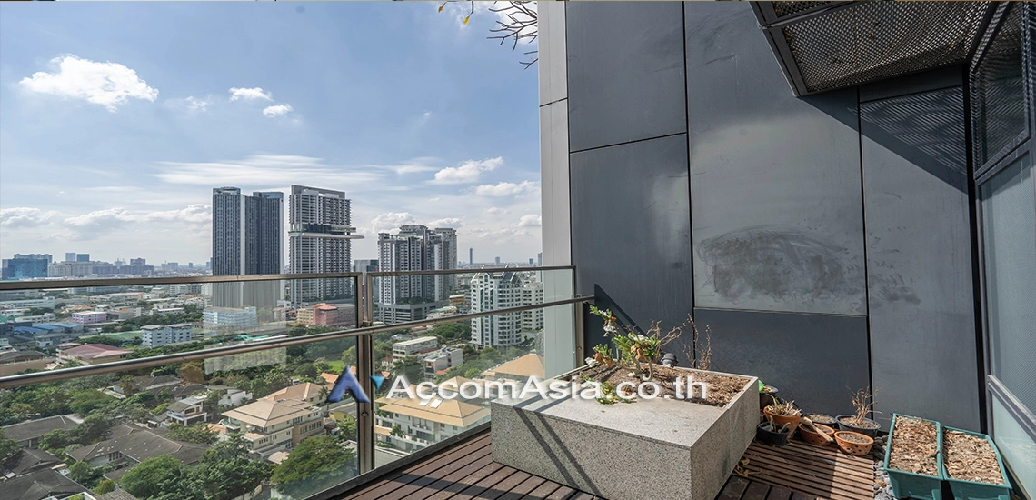  2 Bedrooms  Condominium For Rent in Sathorn, Bangkok  near BTS Chong Nonsi - MRT Lumphini (1514013)