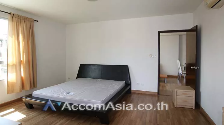  2 Bedrooms  Apartment For Rent in Sukhumvit, Bangkok  near BTS Phrom Phong (1414085)