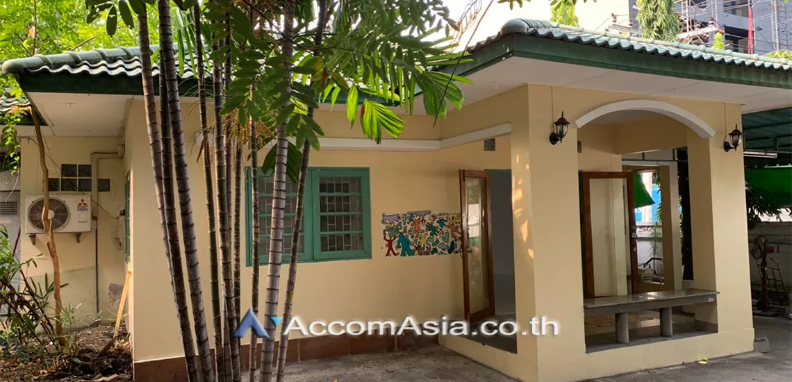  2  2 br House For Rent in sukhumvit ,Bangkok BTS Thong Lo 40075
