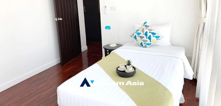 8  3 br Apartment For Rent in Silom ,Bangkok BTS Surasak at High-end Low Rise  1414133
