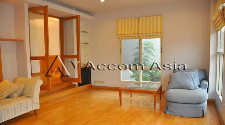  3 Bedrooms  House For Rent in Phaholyothin, Bangkok  near BTS Ari (2514198)