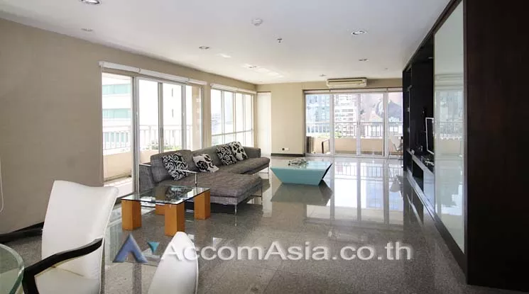  3 Bedrooms  Condominium For Rent in Sathorn, Bangkok  near BTS Sala Daeng - MRT Lumphini (1514212)