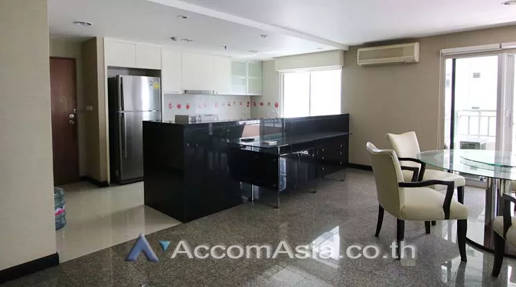  3 Bedrooms  Condominium For Rent in Sathorn, Bangkok  near BTS Sala Daeng - MRT Lumphini (1514212)