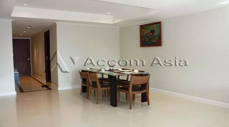  2 Bedrooms  Condominium For Rent in Sukhumvit, Bangkok  near BTS Nana (1514264)