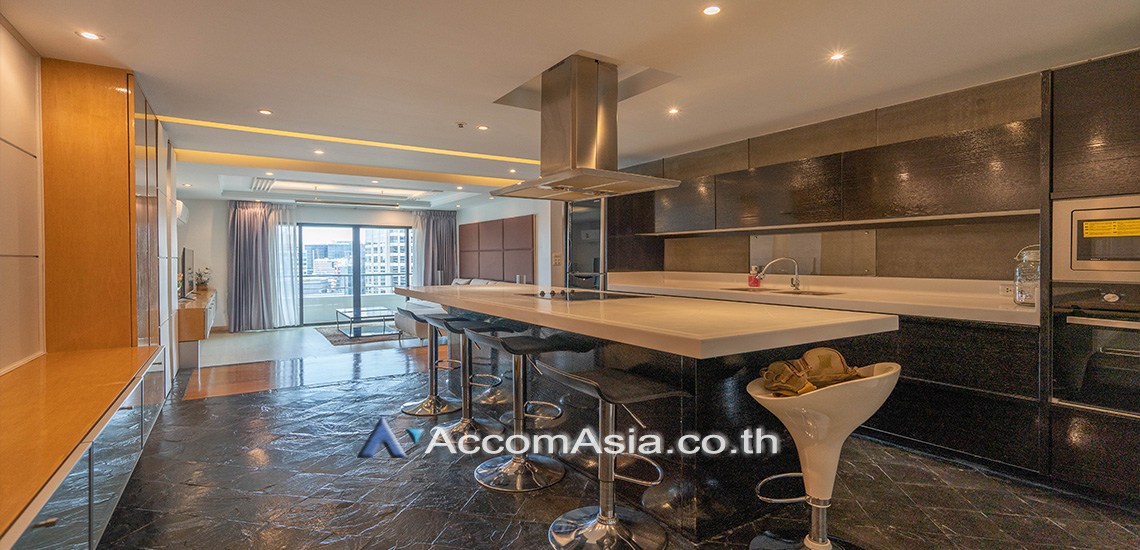  2 Bedrooms  Condominium For Rent & Sale in Sathorn, Bangkok  near BTS Sala Daeng - MRT Lumphini (1514394)