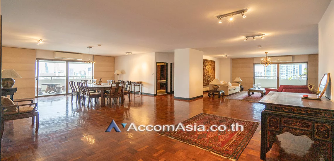  3 Bedrooms  Condominium For Rent in Sukhumvit, Bangkok  near BTS Nana (20612)