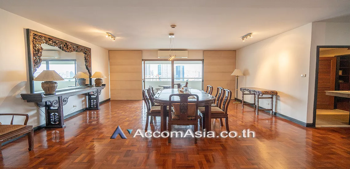  3 Bedrooms  Condominium For Rent in Sukhumvit, Bangkok  near BTS Nana (20612)