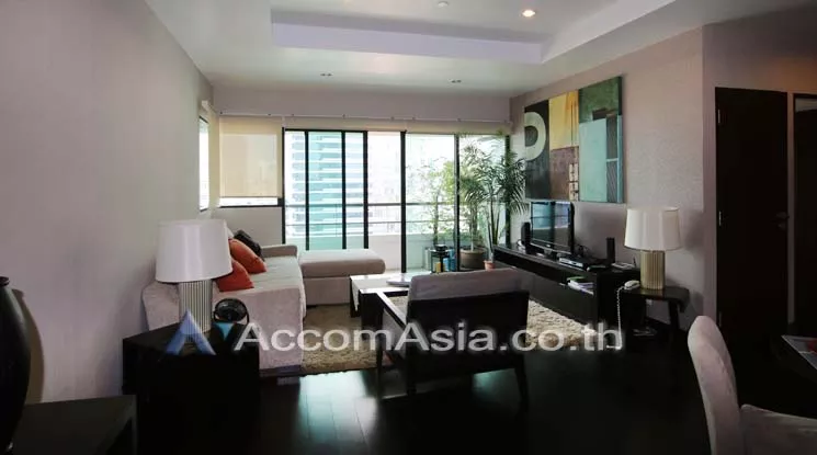  2 Bedrooms  Condominium For Rent in Sathorn, Bangkok  near BTS Sala Daeng - MRT Lumphini (1514762)