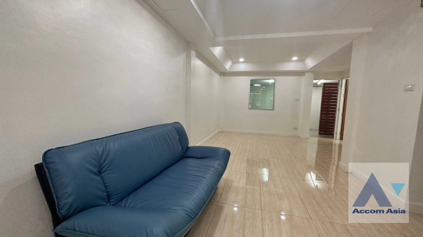 6  4 br House For Rent in sukhumvit ,Bangkok BTS Ekkamai 2514805