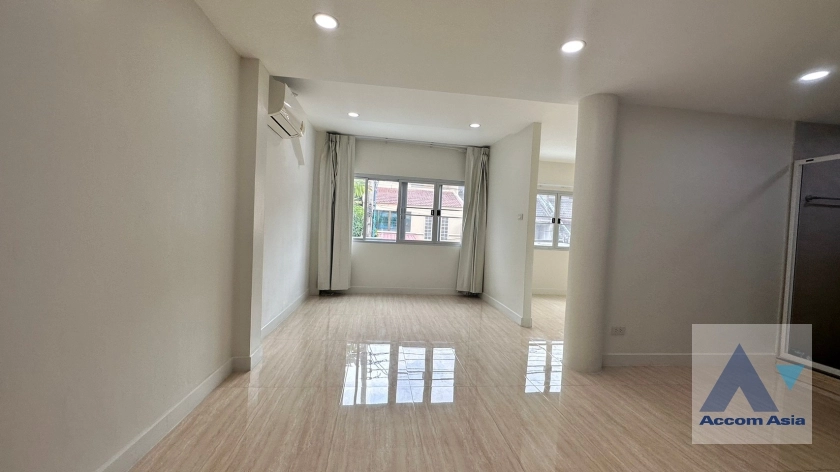 20  4 br House For Rent in sukhumvit ,Bangkok BTS Ekkamai 2514805