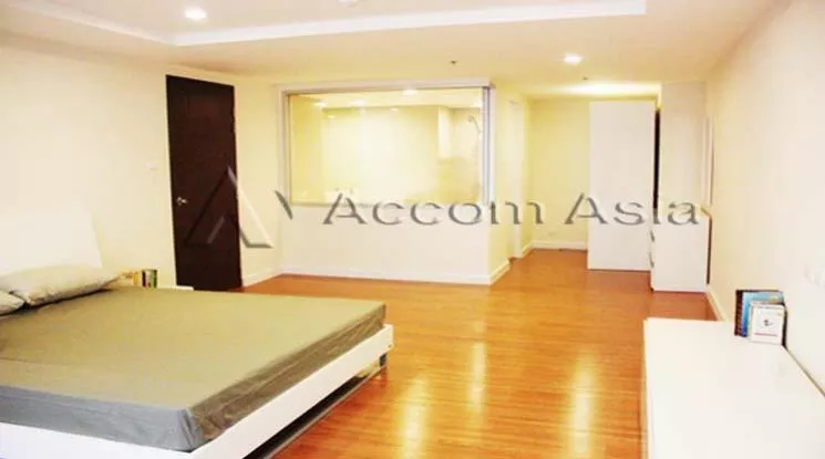  1 Bedroom  Condominium For Rent & Sale in Sukhumvit, Bangkok  near BTS Nana (1514828)