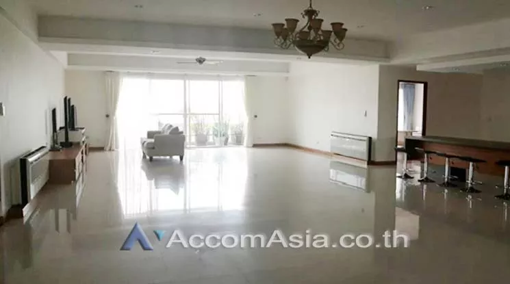  3 Bedrooms  Apartment For Rent in Sathorn, Bangkok  (1414995)