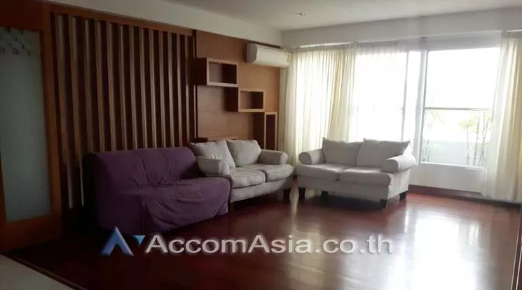  3 Bedrooms  Apartment For Rent in Sathorn, Bangkok  (1414995)