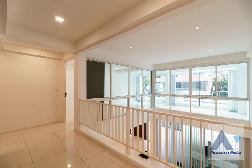 14  3 br House For Rent in Sukhumvit ,Bangkok BTS Nana 1715007