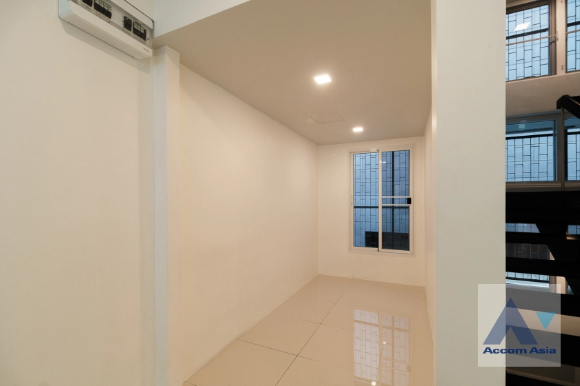 15  3 br House For Rent in Sukhumvit ,Bangkok BTS Nana 1715007