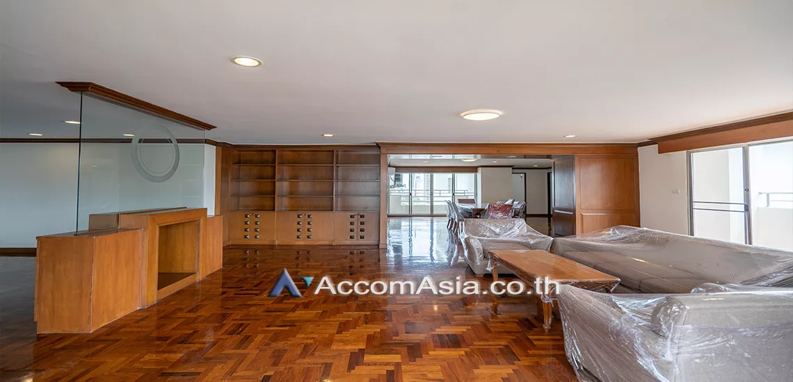 Big Balcony |  3 Bedrooms  Condominium For Rent in Sukhumvit, Bangkok  near BTS Phrom Phong (1515037)