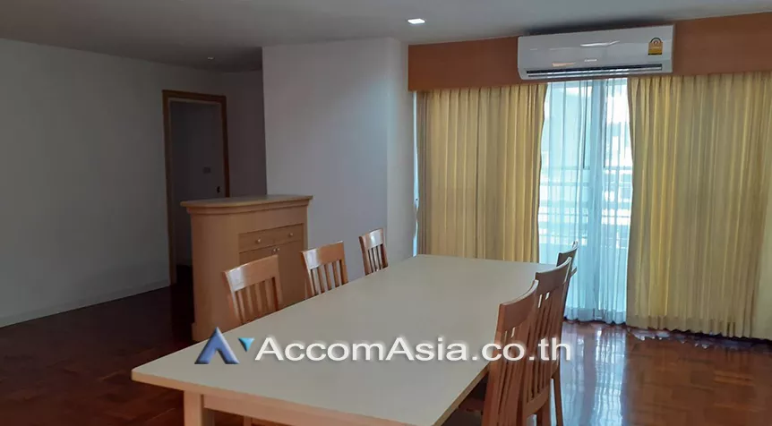  3 Bedrooms  Condominium For Rent in Sukhumvit, Bangkok  near BTS Phrom Phong (1515093)