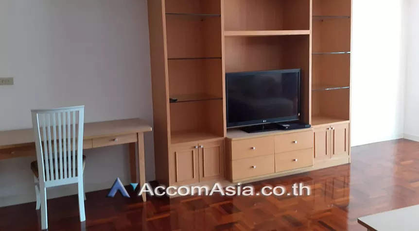  3 Bedrooms  Condominium For Rent in Sukhumvit, Bangkok  near BTS Phrom Phong (1515093)