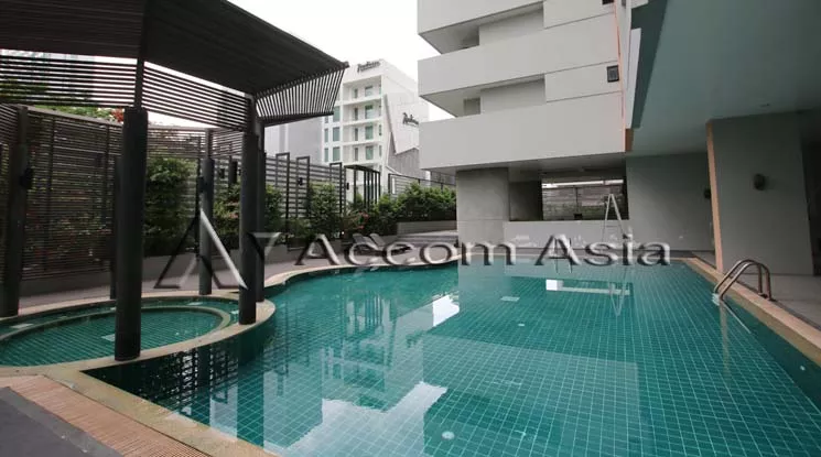 Pet friendly |  3 Bedrooms  Apartment For Rent in Sukhumvit, Bangkok  near BTS Nana (1415097)