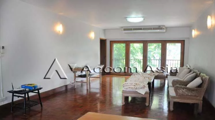  2  2 br Apartment For Rent in Sukhumvit ,Bangkok BTS Ploenchit at Low Rised Building 1415155