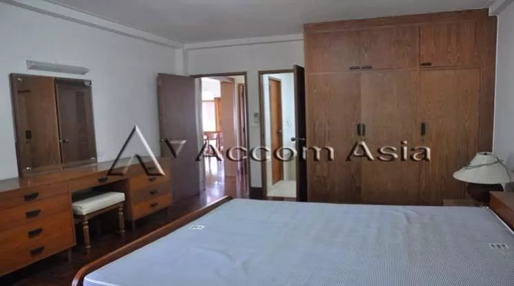 6  2 br Apartment For Rent in Sukhumvit ,Bangkok BTS Ploenchit at Low Rised Building 1415155