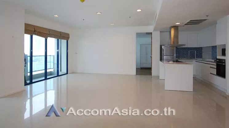  3 Bedrooms  Condominium For Rent in Ploenchit, Bangkok  near BTS Chitlom (1515157)