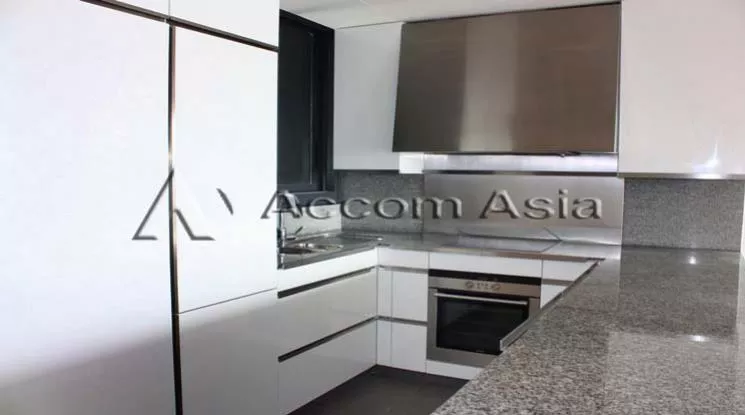  2 Bedrooms  Condominium For Rent in Sathorn, Bangkok  near BTS Chong Nonsi - MRT Lumphini (1515191)