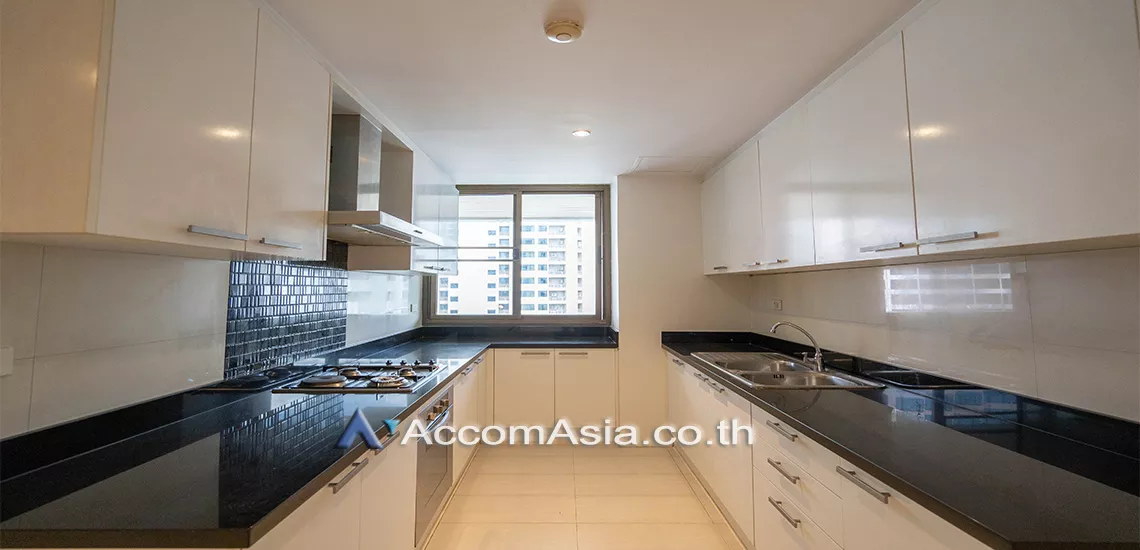  3 Bedrooms  Condominium For Rent in Sukhumvit, Bangkok  near BTS Asok - MRT Sukhumvit (1515291)