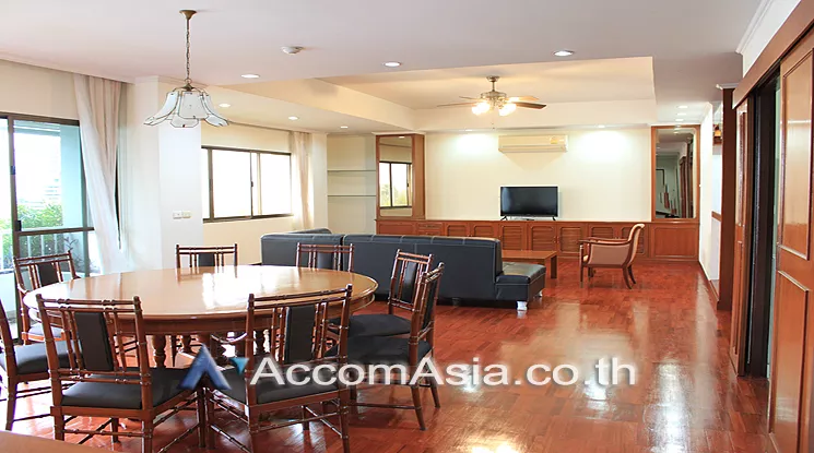 Pet friendly |  3 Bedrooms  Apartment For Rent in Sukhumvit, Bangkok  near BTS Phrom Phong (1415326)