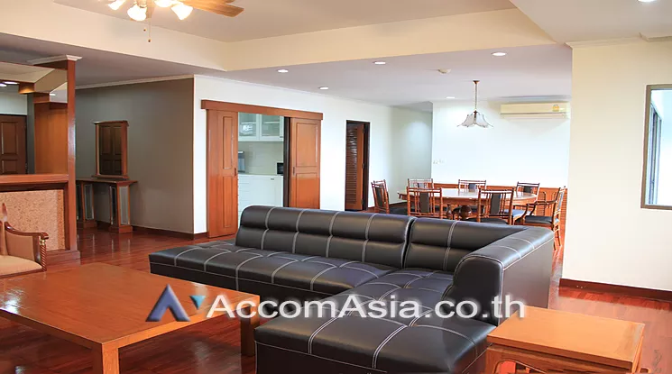 Pet friendly |  3 Bedrooms  Apartment For Rent in Sukhumvit, Bangkok  near BTS Phrom Phong (1415326)