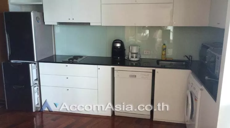  1 Bedroom  Condominium For Rent in Ploenchit, Bangkok  near BTS Chitlom (1515359)