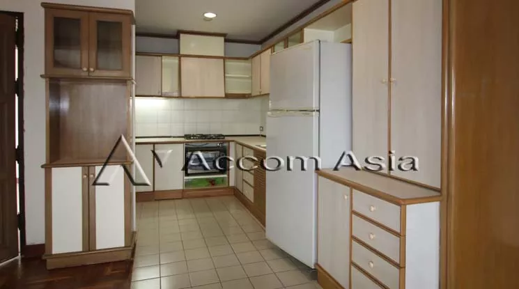  2 Bedrooms  Condominium For Rent in Sukhumvit, Bangkok  near BTS Asok - MRT Sukhumvit (1515378)