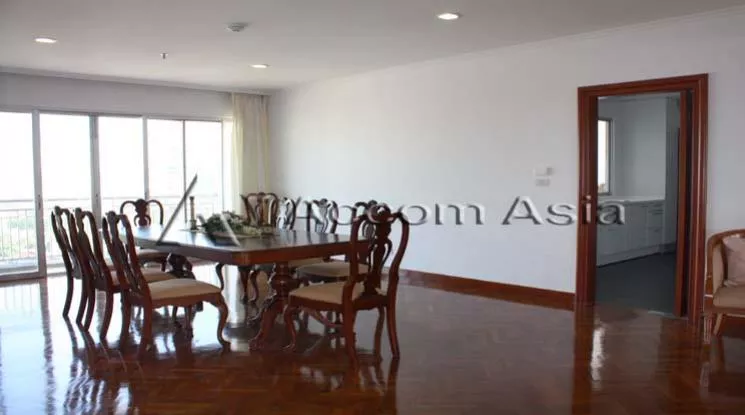  3 Bedrooms  Apartment For Rent in Sathorn, Bangkok  near BRT Technic Krungthep (1515437)