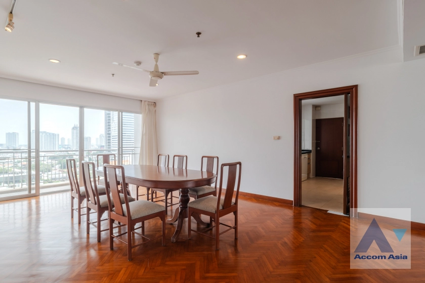 Pet friendly |  3 Bedrooms  Apartment For Rent in Sathorn, Bangkok  near BRT Technic Krungthep (1515437)