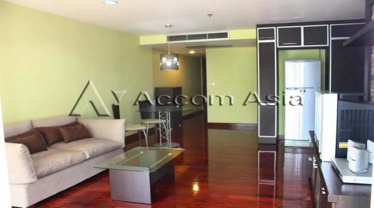  2 Bedrooms  Condominium For Rent in Ploenchit, Bangkok  near BTS Chitlom (1515448)