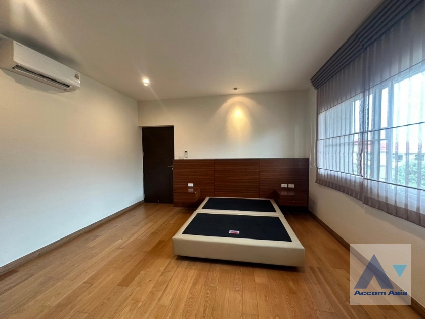 14  4 br House For Rent in Lat phrao ,Bangkok   at Baan Issara Rama 9 2315464