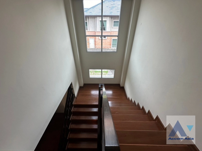 7  4 br House For Rent in Lat phrao ,Bangkok   at Baan Issara Rama 9 2315464