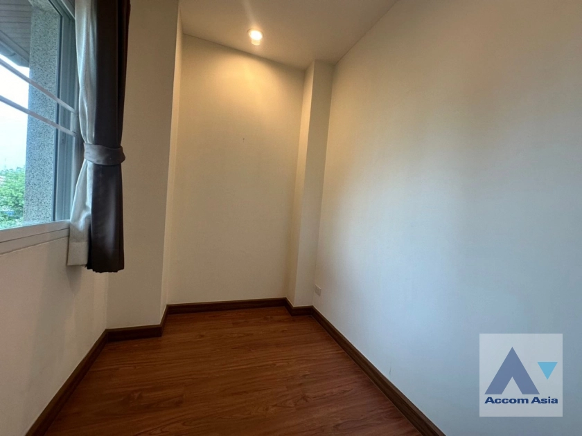 21  4 br House For Rent in Lat phrao ,Bangkok   at Baan Issara Rama 9 2315464