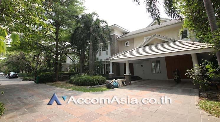 Pet friendly |  4 Bedrooms  House For Rent in Sukhumvit, Bangkok  near BTS Thong Lo (1815488)