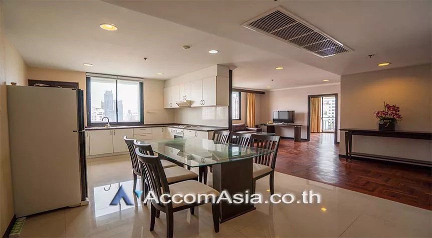 Big Balcony |  3 Bedrooms  Condominium For Rent in Sukhumvit, Bangkok  near BTS Nana (1515512)