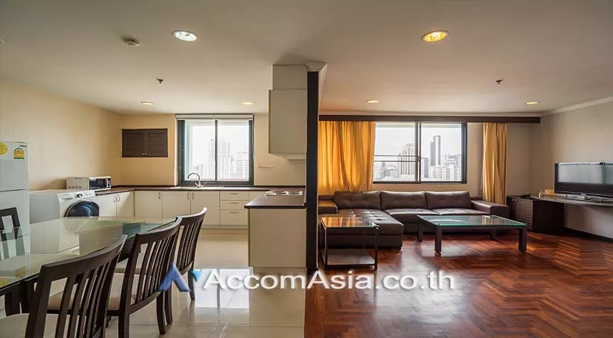 Big Balcony |  3 Bedrooms  Condominium For Rent in Sukhumvit, Bangkok  near BTS Nana (1515512)