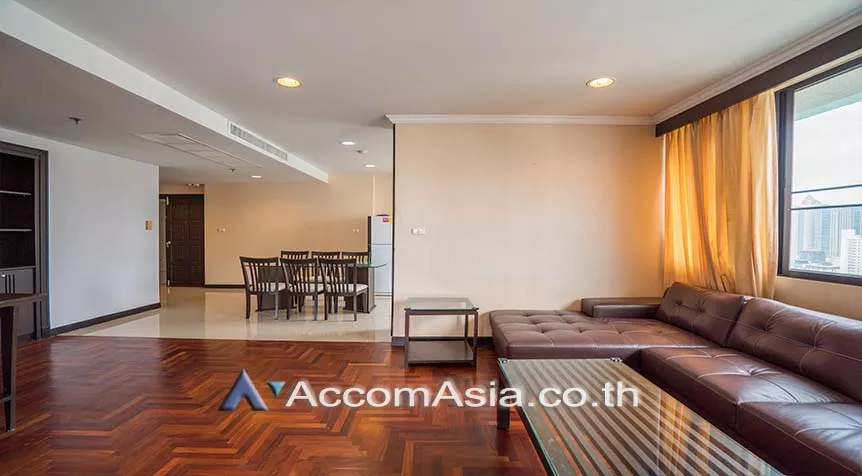 Big Balcony |  3 Bedrooms  Condominium For Rent in Sukhumvit, Bangkok  near BTS Nana (1515512)