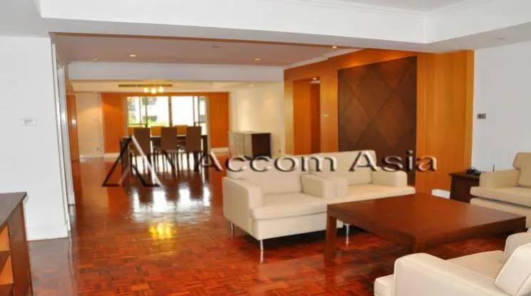  3 Bedrooms  Apartment For Rent in Sukhumvit, Bangkok  near BTS Phrom Phong (1415534)