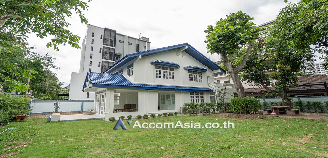 Home Office, Pet friendly |  4 Bedrooms  House For Rent in Sukhumvit, Bangkok  near BTS Thong Lo (1715610)