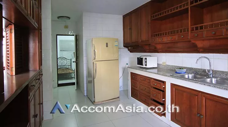  3 Bedrooms  Condominium For Rent in Sukhumvit, Bangkok  near BTS Asok - MRT Sukhumvit (1515611)