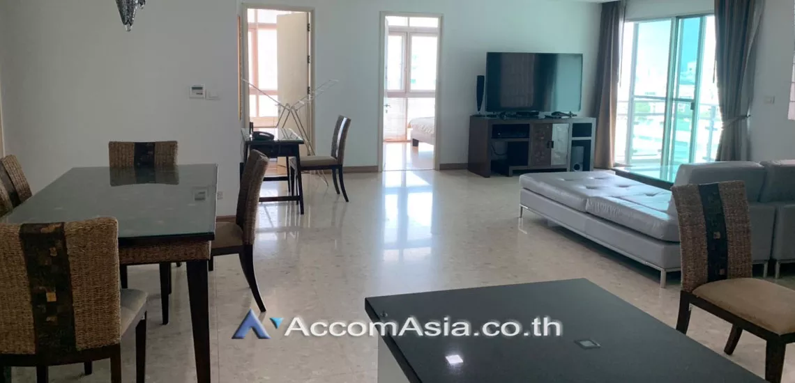  3 Bedrooms  Condominium For Rent in Sukhumvit, Bangkok  near BTS Ekkamai (1515620)