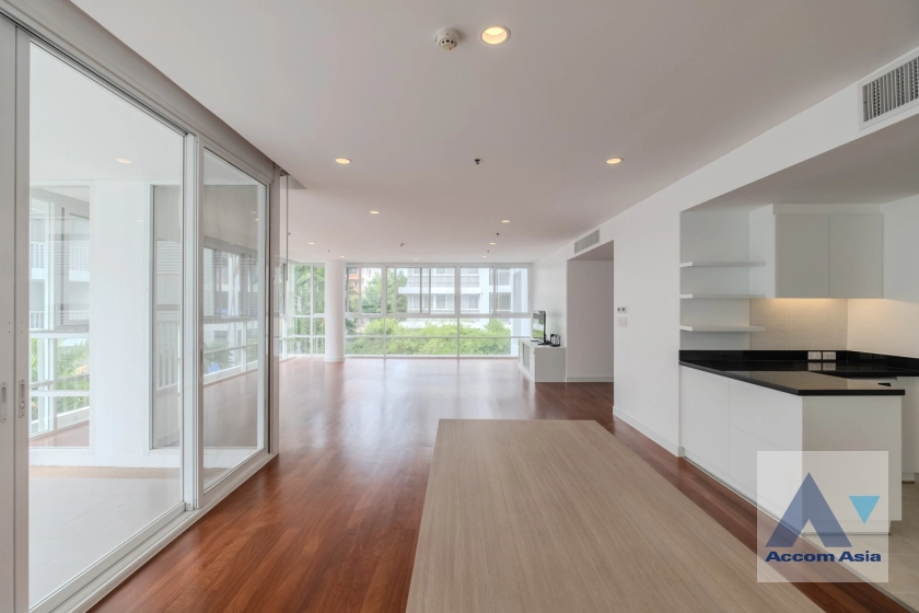 Pet friendly |  3 Bedrooms  Apartment For Rent in Sukhumvit, Bangkok  near BTS Ekkamai (1415633)