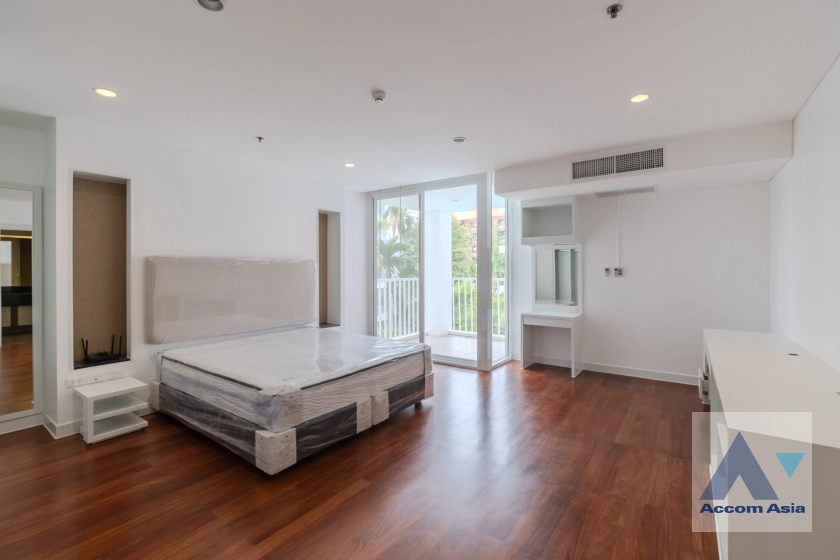 8  3 br Apartment For Rent in Sukhumvit ,Bangkok BTS Ekkamai at Ekkamai Family Apartment 1415633