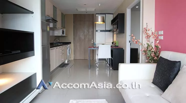  1 Bedroom  Condominium For Rent in Sukhumvit, Bangkok  near BTS Thong Lo (1515634)