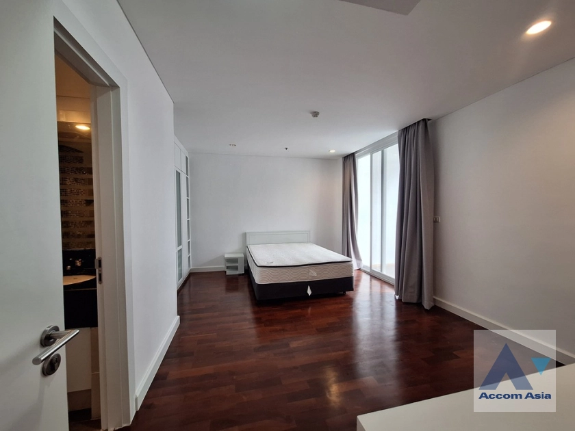 19  4 br Apartment For Rent in Sukhumvit ,Bangkok BTS Ekkamai at Ekkamai Family Apartment 1415658